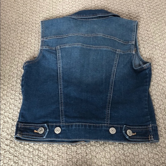 Teen/Juniors Jean Vest - Picture 2 of 3